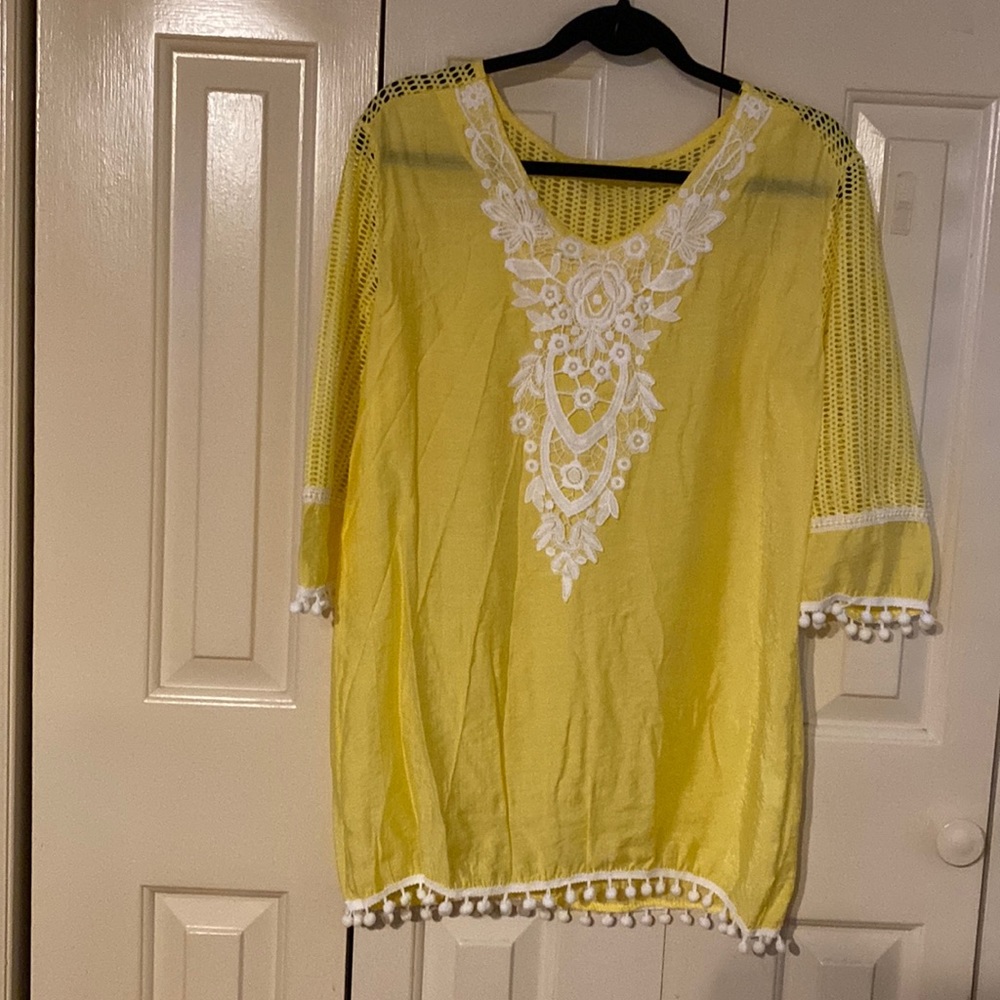 Ladies size small yellow tunic $20.00